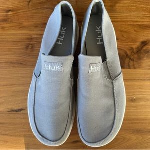 HUK Brewster Shoe Grey NWOT